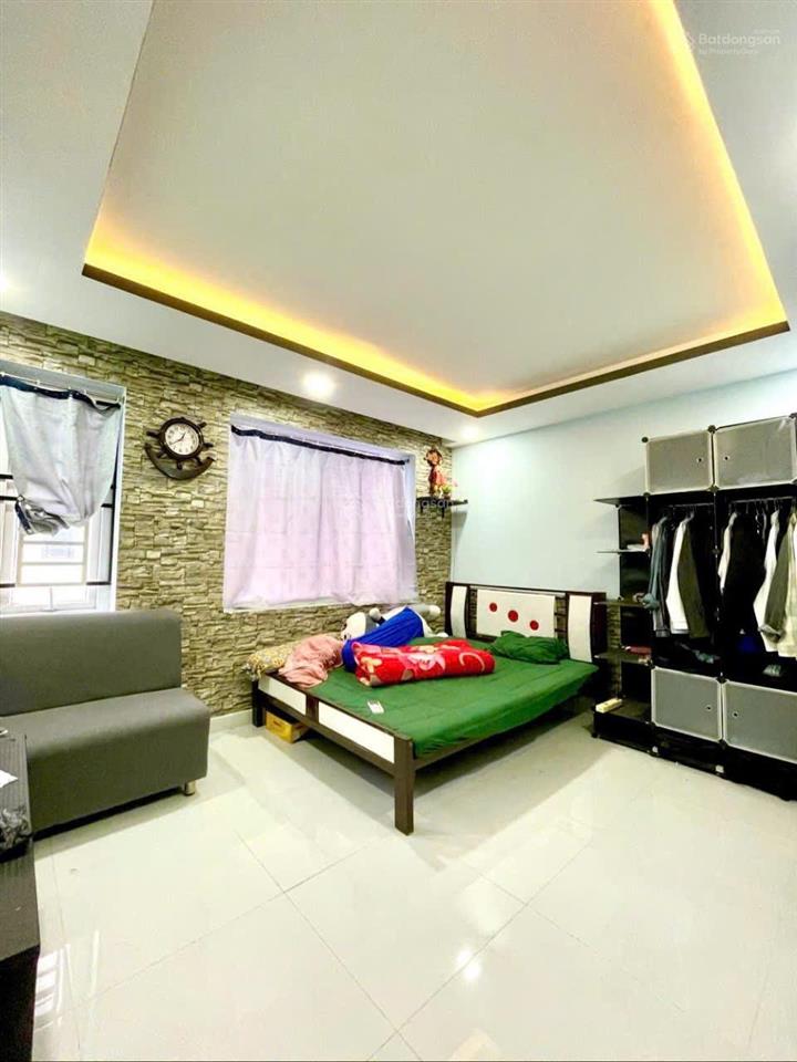 Bán nhà riêng 17,8 tỷ, 98m2, 10pn, 10wc tại thành thái, p 14, q10, hcm