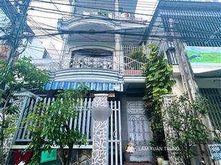 Bán nhà 3 tầng gần biển hẻm ô tô thông đường hoàng diệu, nha trang