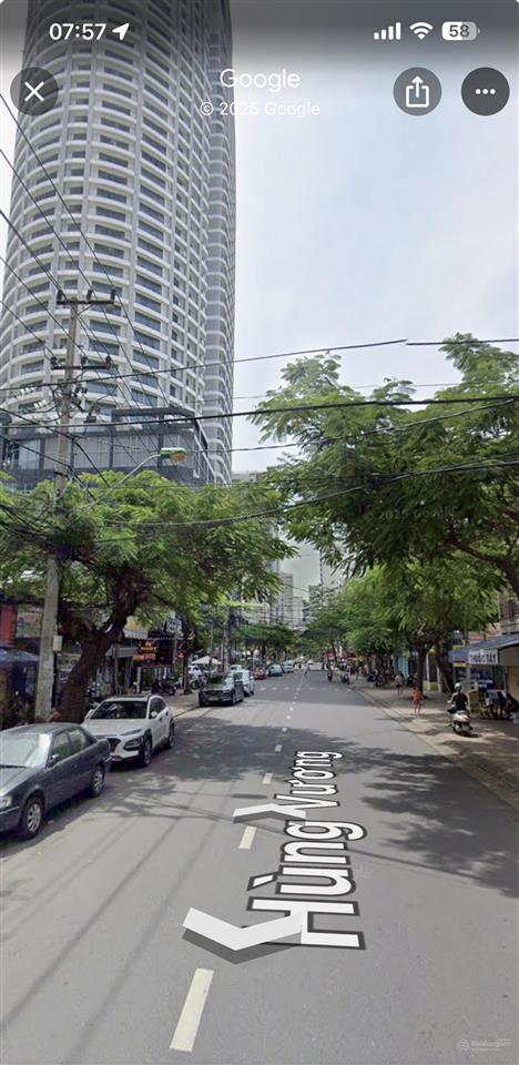 Bán đất tặng nhà trung tâm phố tây  chỉ 250m ra biển nha trang