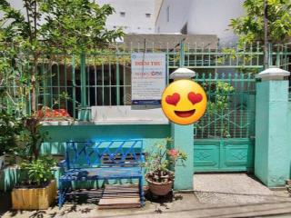 Bán đất tặng nhà trung tâm phố tây  chỉ 250m ra biển nha trang