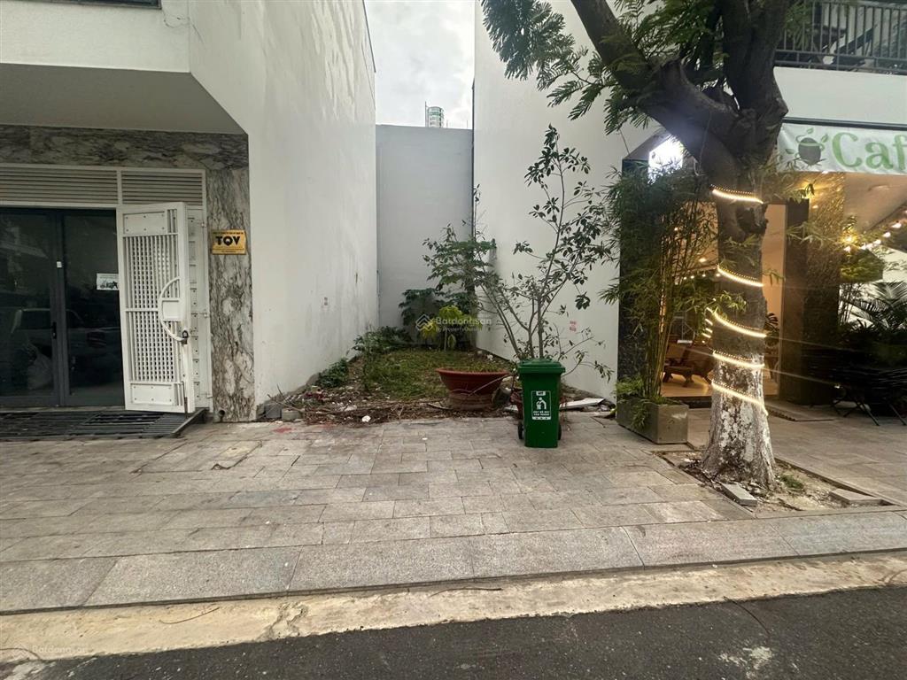 Chính chủ gửi bán lô đất đẹp vcn phước long 1 đối diện công viên giá tốt