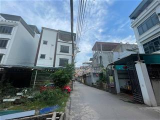 Mảnh đất vàng trong làng đầu tư mễ trì hạ lô góc 40m2 ngõ thông 3 gác