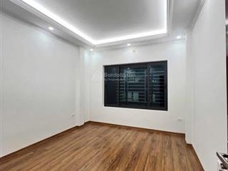 Phân lô phan văn trườngcầu giấy 38m*6 tầng,oto đỗ cửa,kinh doanh sầm uất,20m ra phố,2 thoáng,nhà đ