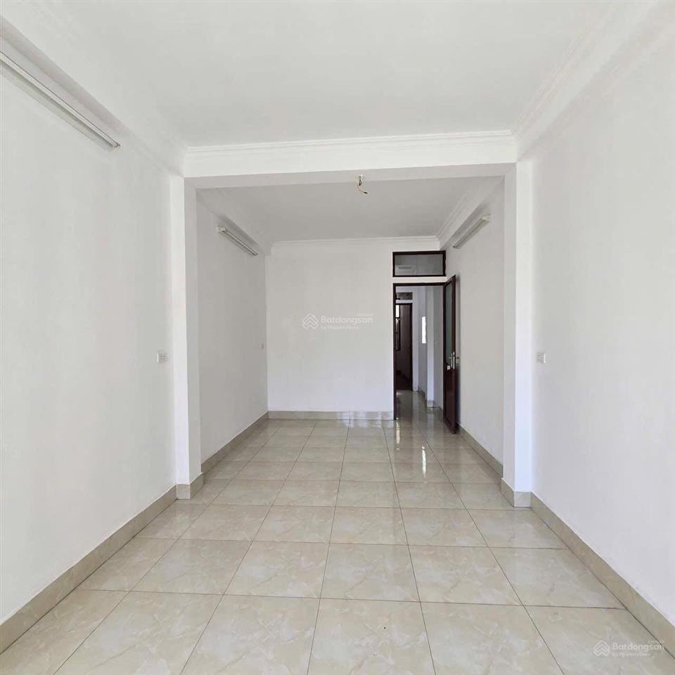 Bán nhà cầu giấy 46m2*6 tầng, ô tô đỗ cửa, ngõ thông, kd sầm uất, ba bước ra phố, nhà đẹp ở ngay
