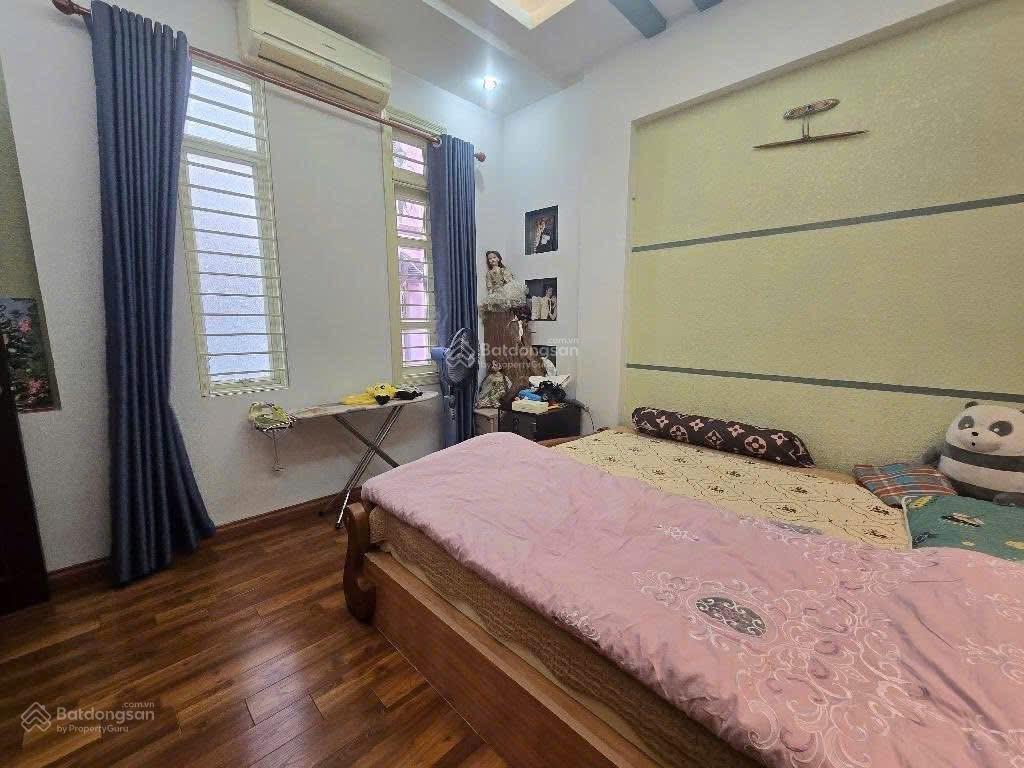 Phân lô dương quảng hàmcầu giấy 51m2*5 tầng,mt 4m,gara ôtô,lô góc 2 mặt oto đỗ,dân xây,gần phố