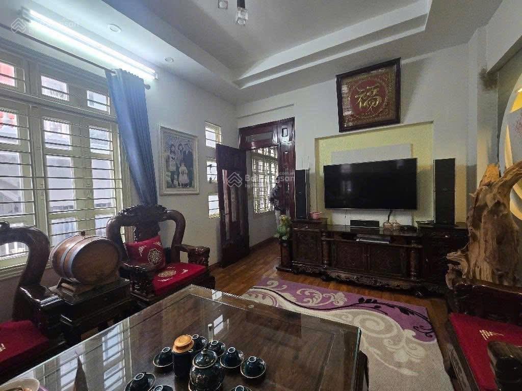 Phân lô dương quảng hàmcầu giấy 51m2*5 tầng,mt 4m,gara ôtô,lô góc 2 mặt oto đỗ,dân xây,gần phố