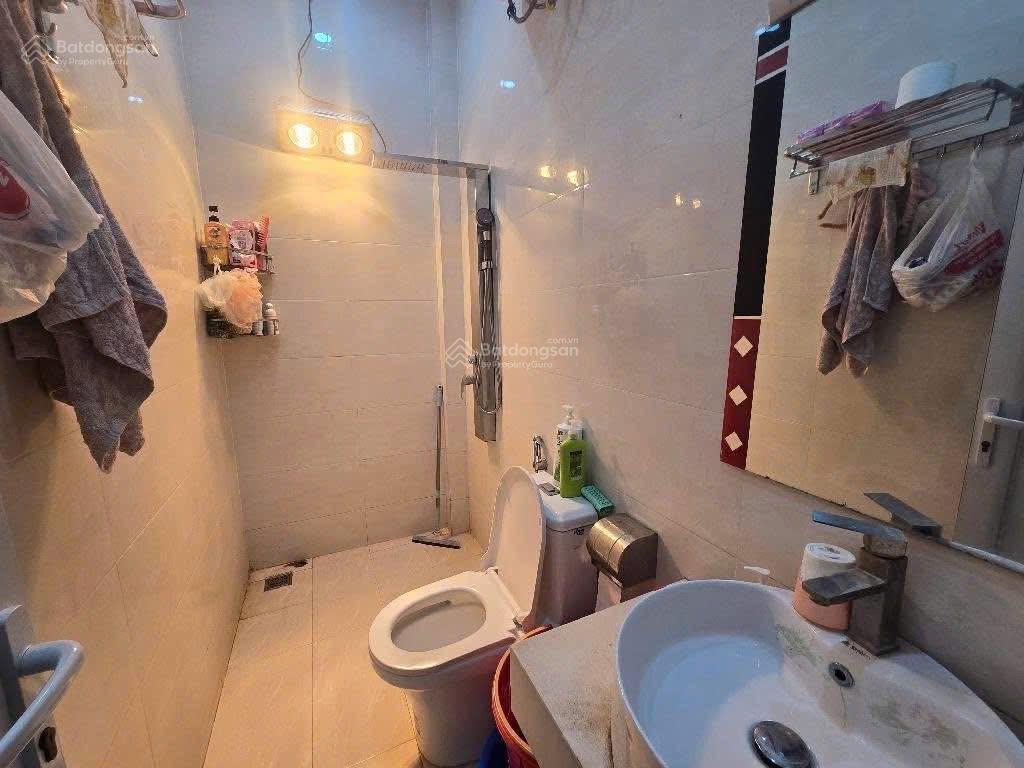 Phân lô dương quảng hàmcầu giấy 51m2*5 tầng,mt 4m,gara ôtô,lô góc 2 mặt oto đỗ,dân xây,gần phố