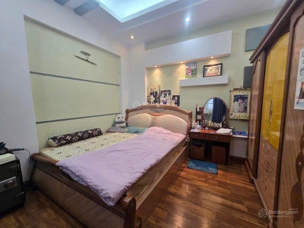 Phân lô dương quảng hàmcầu giấy 51m2*5 tầng,mt 4m,gara ôtô,lô góc 2 mặt oto đỗ,dân xây,gần phố