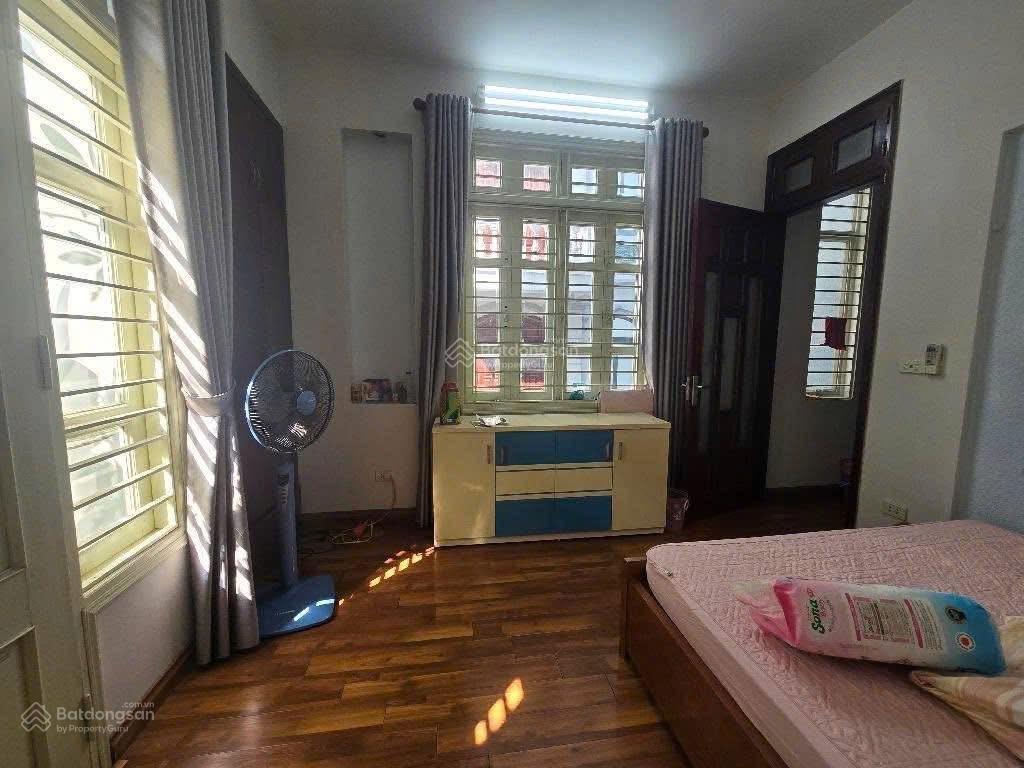 Phân lô dương quảng hàmcầu giấy 51m2*5 tầng,mt 4m,gara ôtô,lô góc 2 mặt oto đỗ,dân xây,gần phố