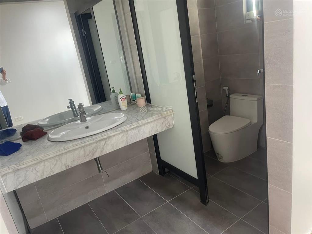 Bán toà nhà 9 tầng thang máy,mặt phố trần quốc vượngcầu giấy,130m,mt 6m,oto dừng đỗ,vỉa hè rộng