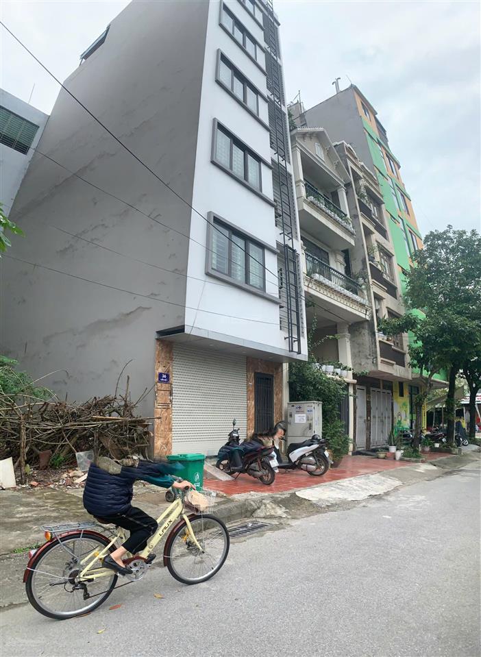 Nhà đẹp cách đường chính chỉ 20m, đường 2 ô tô tránh nhau