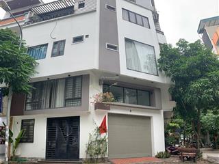 Nhà đẹp lô góc  khu đất dịch vụ hàng bè kiến hưng