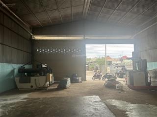 Cho thuê kho xưởng 900m2 quốc lộ 1a gần cầu bình thuận