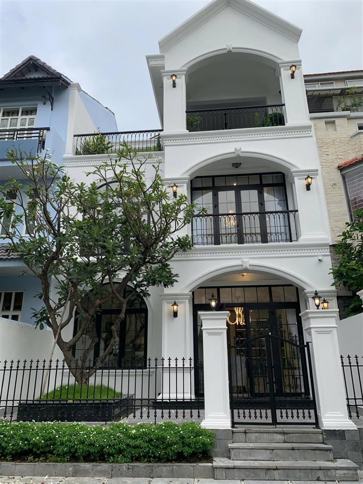 Bán nhanh biệt thự liền kề tự xây giá siêu tốt, đường lớn, gần công viên nam viên