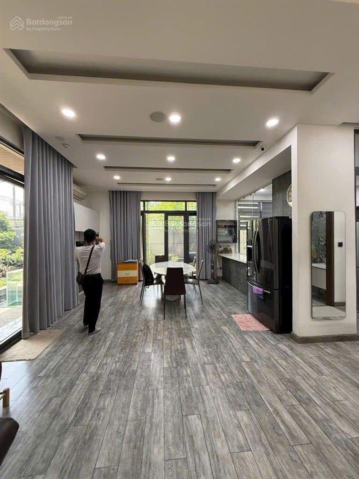 Mặt tiền đường võ nguyên giáp xa lộ hà nội dt 2200m giá 380 tỷ