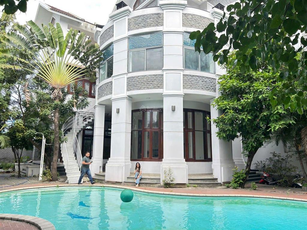 Mặt tiền đường võ nguyên giáp xa lộ hà nội dt 2200m giá 380 tỷ