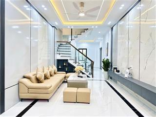 Thị trấn văn điển, 42m2, 5 tầng, ô tô đỗ, giá nhỉnh 5 tỷ