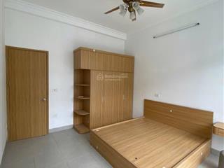 Bán nhà 4 tầng 69m2 phố thạch cầu