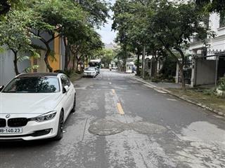 Bán gấp lâu đài châu âu giữa lòng việt hưng đẹp như giấc mơ cổ tích!