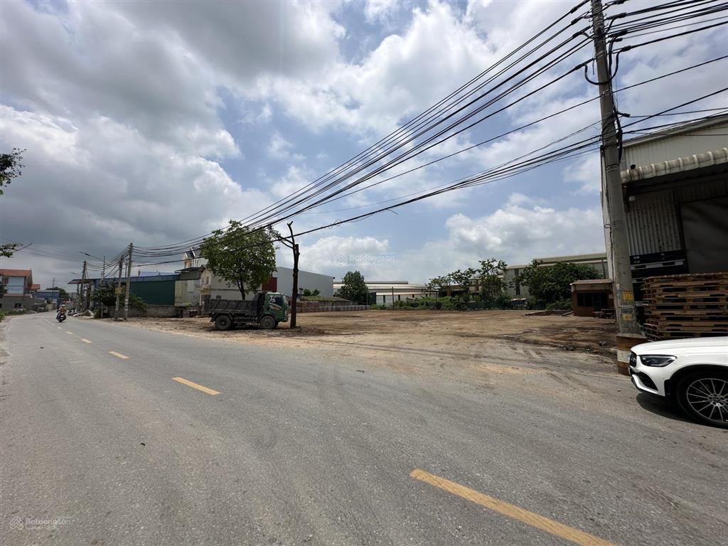 Bán đất 800m2 (40m mt) sẵn 4 sổ 200m2/sổ mặt đường 383 gần kcn tân dân, dt379, 39a, ct 5b