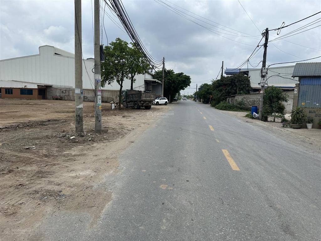 Bán đất 800m2 (40m mt) sẵn 4 sổ 200m2/sổ mặt đường 383 gần kcn tân dân, dt379, 39a, ct 5b