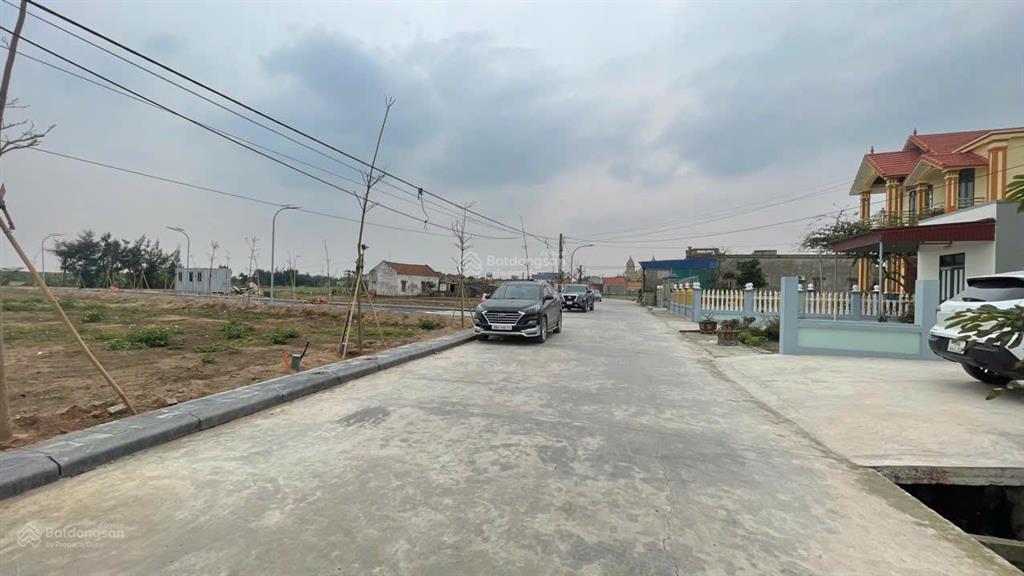 0975 897 *** bán lô đất sát biển, 90m2 full thổ cư, mt 5m, giá chỉ 1.1 tỷ tại hải hậu