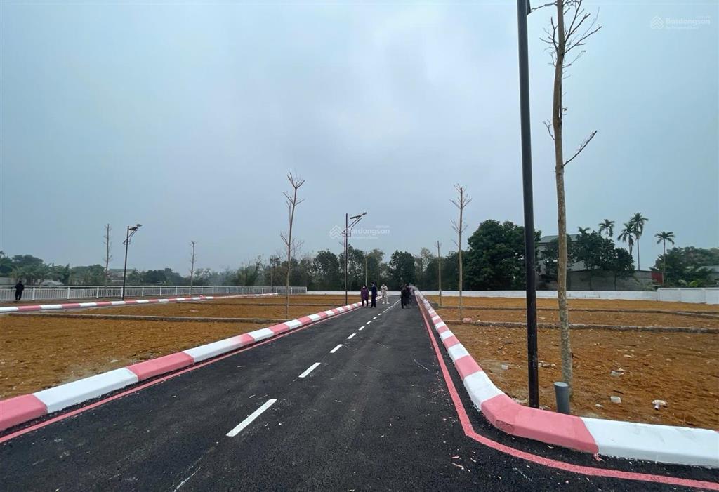 0975 897 *** bán lô đất 2 mặt tiền 18m, dt 118m2, sát trục hồ tây ba vì, giá 21.55 tr/m2
