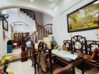 Nhà đẹp hoàng quốc việt, nghĩa đô, lô góc, ngõ thông, gần phố 56m2x5 tầng, giá 10.3 tỷ