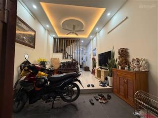 Bán nhanh chia tài sản! nhà văn cao, liễu giai 41m2*4t, vài bước ra phố, 20m ra ô tô, gần hồ tây