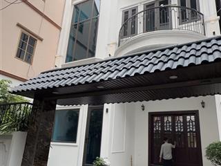Bán nhà phố đội cấn, gần lăng bác 70m ra phố, ngõ rộng, thoáng mát 79m2, 4 tầng, giá 13.8 tỷ