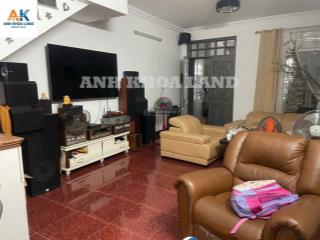 Nhà 3 tầng nằm ngay mặt tiền khu dân cư nam long có sân để ô tô p. plb  dt 90m2  giá 10.4 tỷ