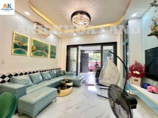 Nhà 4 tầng đường dương đình hội  sát đường vành đai 2  ra đỗ xuân hợp 5 phút  ngang 4.5m  7.3tỷ