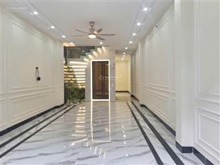 Cần bán nhà .vị trí cực đẹp , nhà đep ,tháng máy êm ru. 64m 5tằng hướng nam phân lô oto tránh nhau.