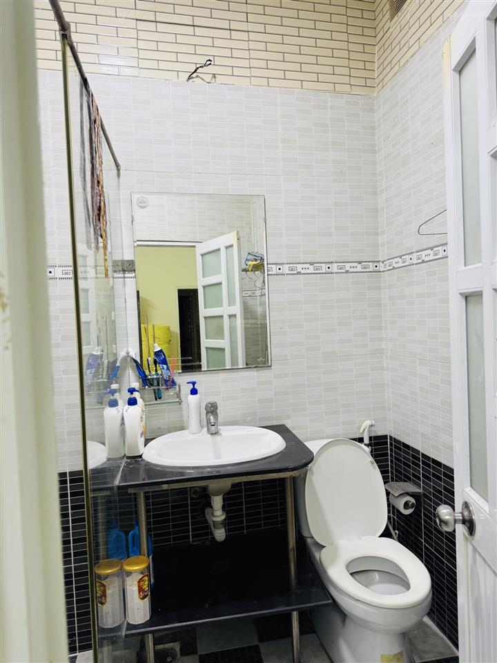 Chủ bán về ở với con nhà quang trung ngay trường nguyễn công trứ p8 gv 4x24m 4 tầng giá 12tỷ tl