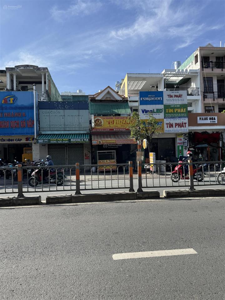 Hàng hiếm, mặt tiền phan văn trị p7 gv, 4.2x25m trệt, 1 lầu đang cho thuê 35tr giá bán 19.7tỷ tl