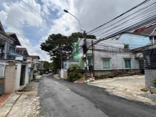Cần bán nhà 2 mặt đường nguyễn hữu cảnh  p. lâm viên (p8)  đà lạt