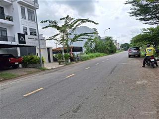 Bán nhà 155 mt đường nguyễn văn kỉnh khu trương văn bang q2 7x19m  240tr/m