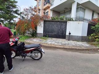 Bán nhà 12  mt đường 82  trương văn bang  q2  7x 18,5m giá 19 tỷ