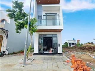 Căn nhà mới hoàn thiện đường số 2 kđt tây bắc.
rạch giá