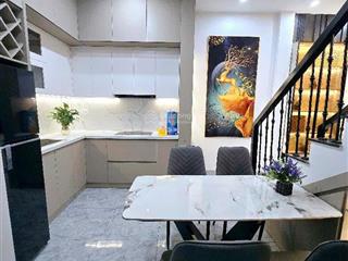 Bán nhà phố chính kinh ngõ nông sát trường học chỉ 5,5 tỷ!