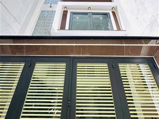 Bán nr 4pn, 5wc, 45m2 tại cao thắng, p17, phú nhuận, hcm, chính chủ, hot!