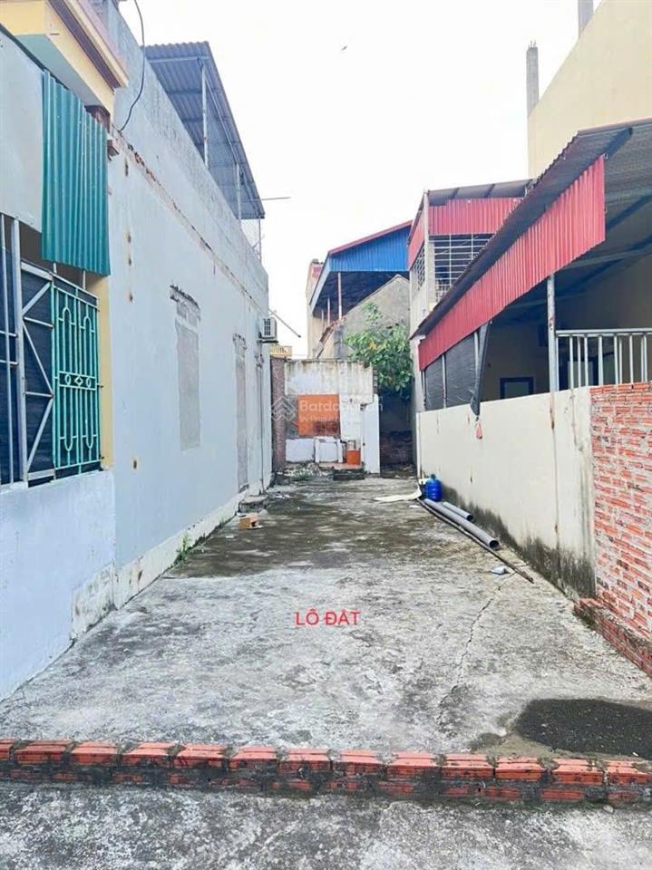 Bán 62m2 đất kim hoa, mê linh, nhỏ tiền, xây nhà làm sân chơi, ô tô đậu cửa