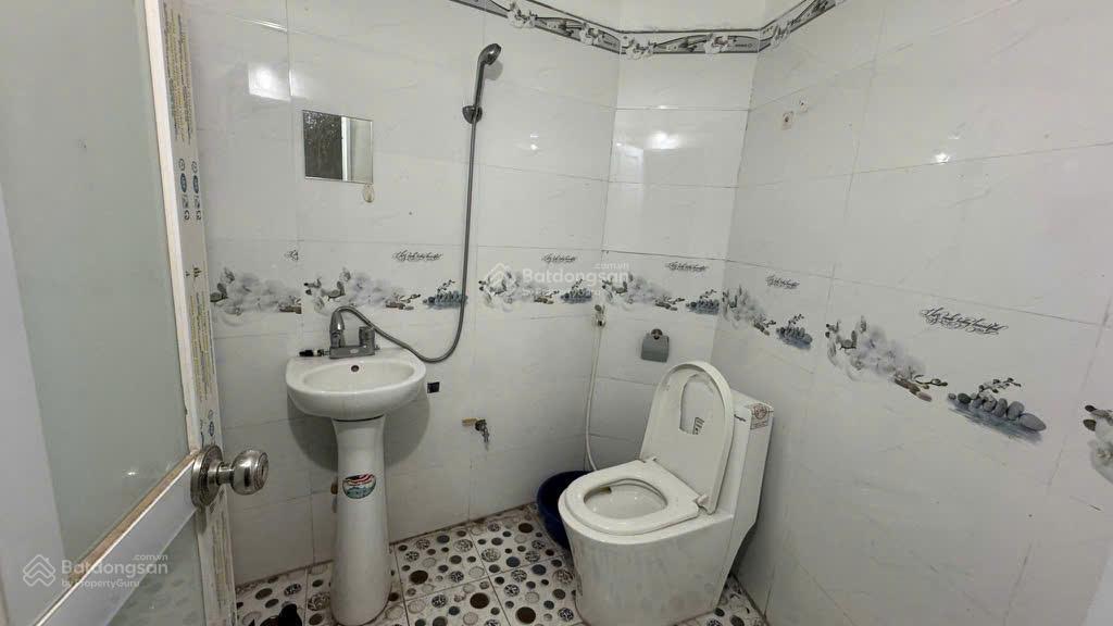 Bán 80m2 nhà 1,5 tầng nhà dân xây thường lệ, đại thịnh  gần phố  ô tô đỗ cửa