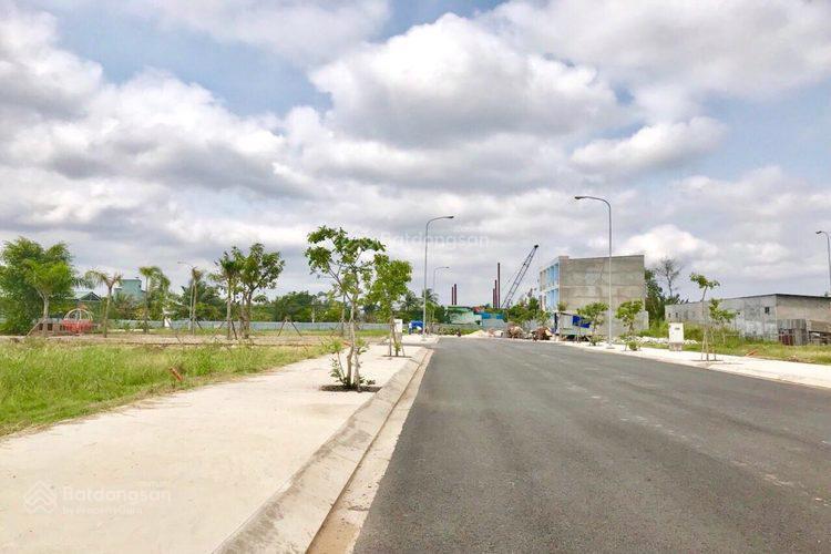Chuyển nhượng lại lô đất 100m2 1 tỷ 350 nằm trong kdc đông đúc sát sân bay qt long thànhshr