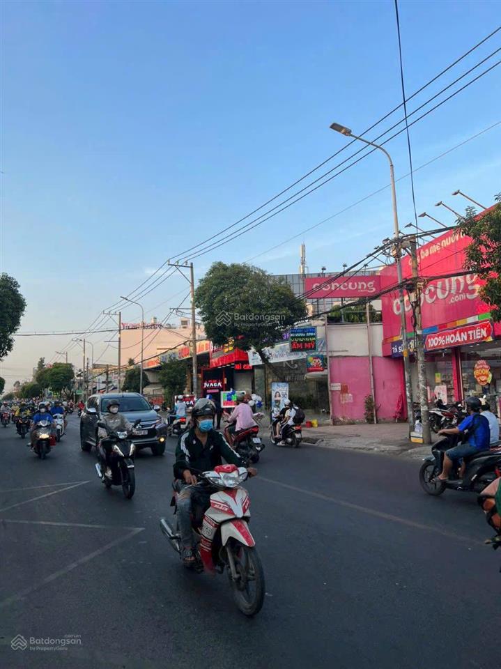Bán nhà mặt phố 120m2, 11 tỷ, lê thị riêng, thới an, quận 12, tp. hcm