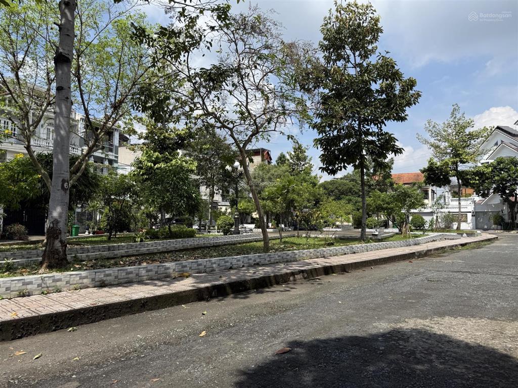 Đất ngang 5m, đối diện công viên, đường thông xe tải, ngay hoàng diệu 2, kdc khép kín