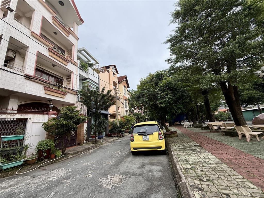 Đất ngang 5m, đối diện công viên, đường thông xe tải, ngay hoàng diệu 2, kdc khép kín