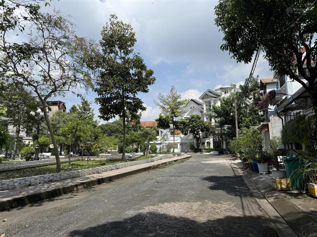Đất ngang 5m, đối diện công viên, đường thông xe tải, ngay hoàng diệu 2, kdc khép kín