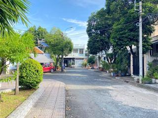 Ngang 6,7m nhà ngay công viên, đường thông xe tải, khu nhà ờ cho giảng viên đh sư phạm kỹ thuật