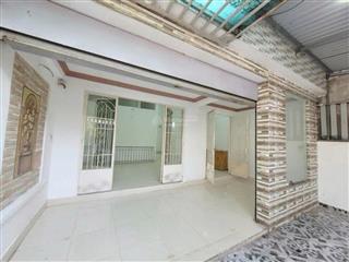 Hiếm khu vực  hẻm 1 sẹc đẹp xe hơi xịn  giáp ql1a  sát mặt tiền  diện tích khủng 130m2
